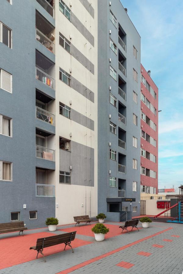 Family Space Curitiba/Vaga De Garagem Gratis 外观 照片
