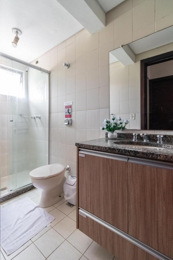 Family Space Curitiba/Vaga De Garagem Gratis 外观 照片